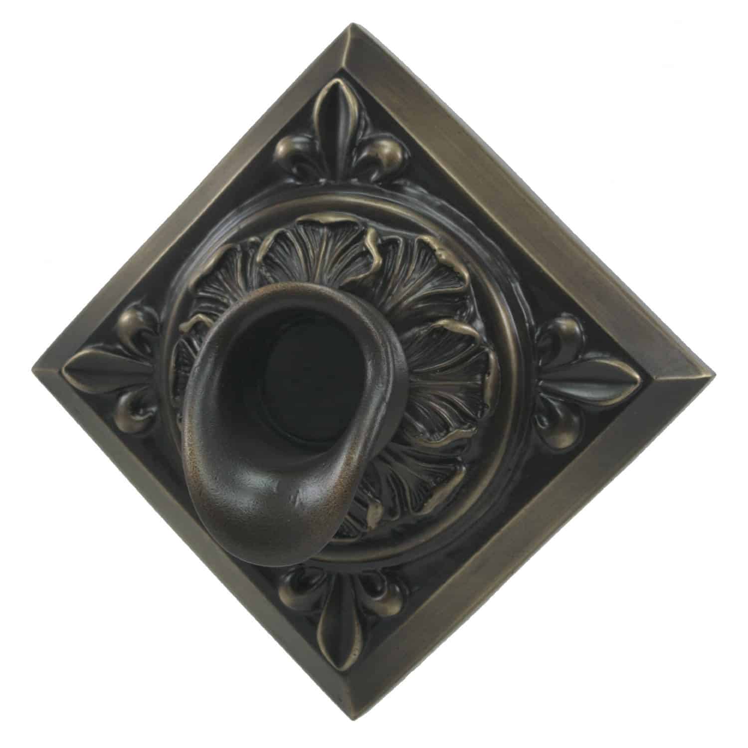 Short Oak Leaf Water Fountain Scupper - Diamond